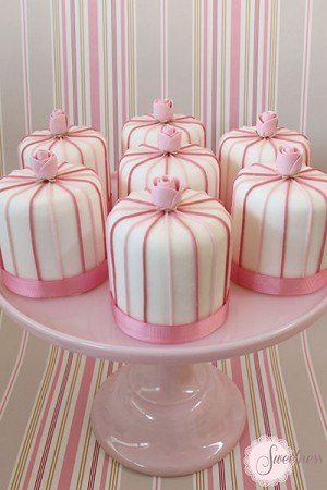 Striped mini cakes, wedding mini cakes London