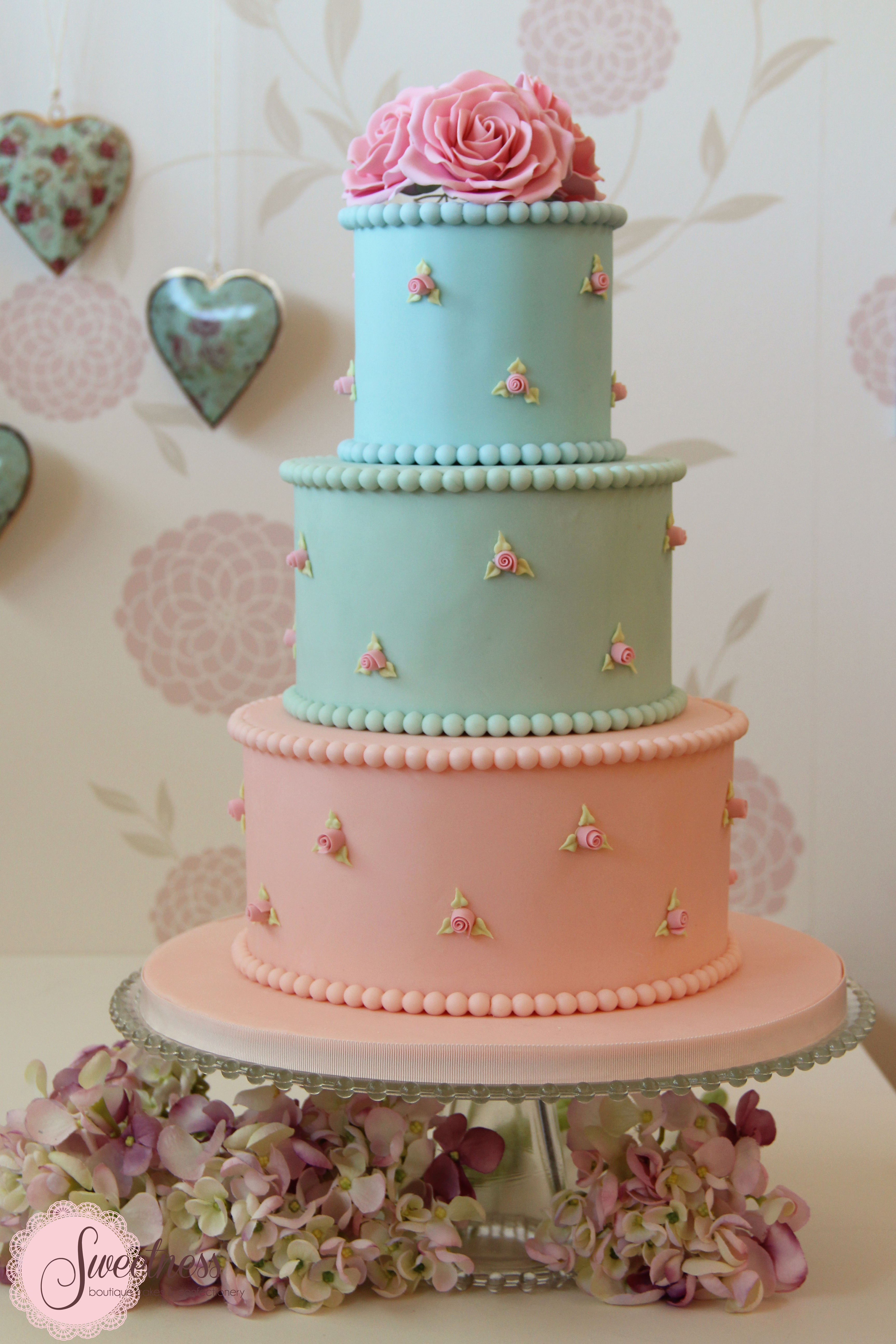 pastel wedding cake, cake designer london, wedding cakes london, summer wedding cakes